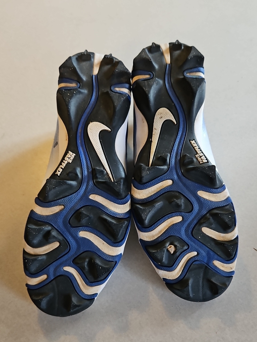 Nike Softball Cleats - Picture 12 of 12